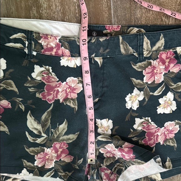 Volcom Floral High Waist Women's Shorts - Black, Pink, White - Picture 7 of 10